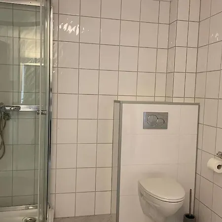 Stilfull I Sentrum Med 3 Soverom Og Parkering