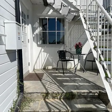 Stilfull I Sentrum Med 3 Soverom Og Parkering Апартаменты *